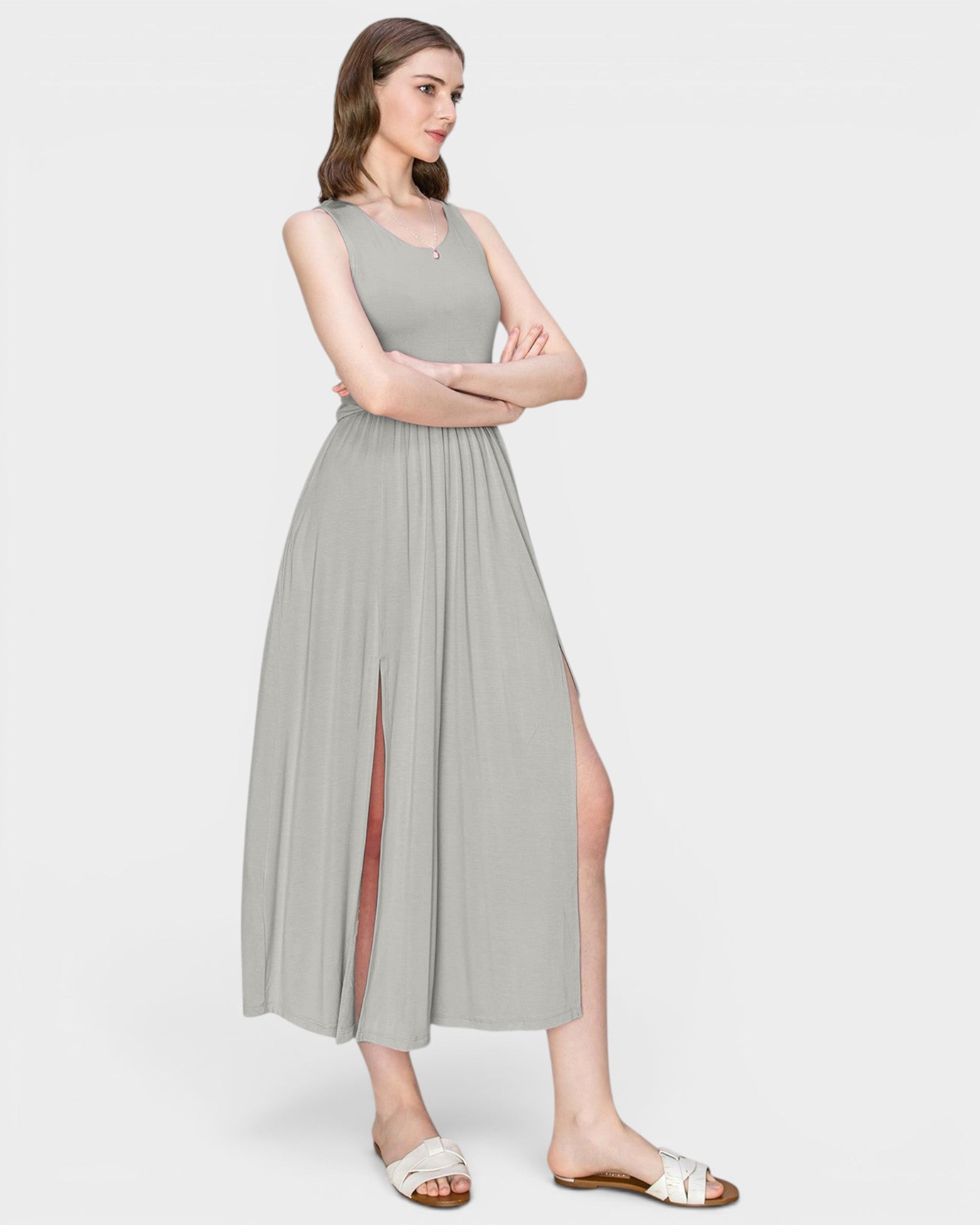 Vestido midi sin mangas en color gris