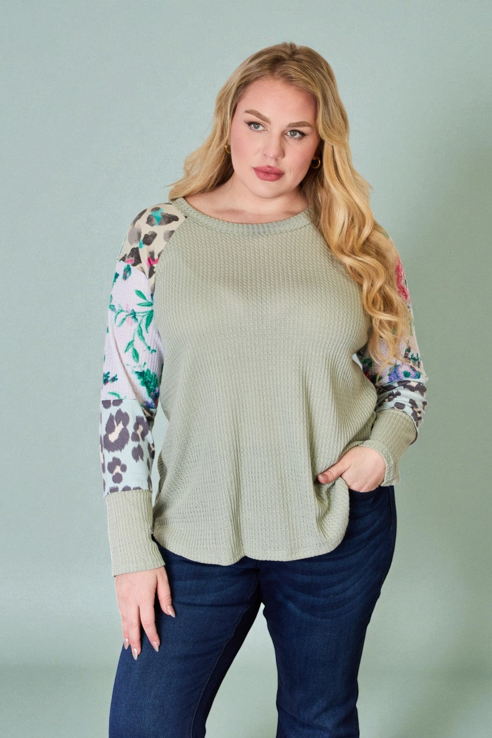 Blouse imprimée à col rond en sauge