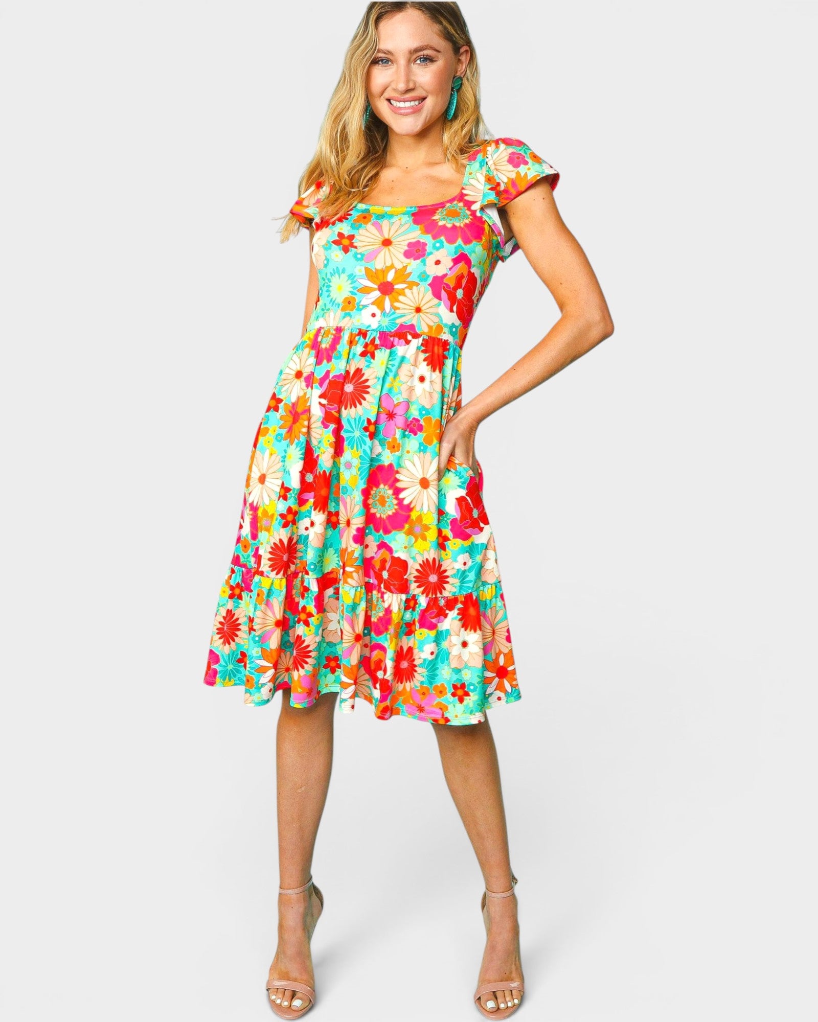 Vestido corto de manga corta con estampado floral en fucsia y menta