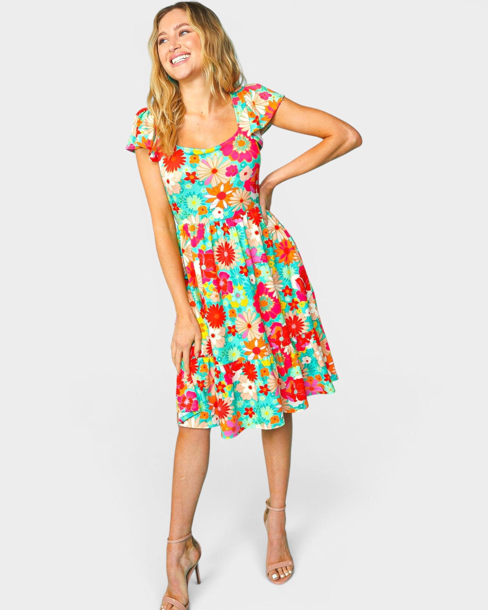 Vestido corto de manga corta con estampado floral en fucsia y menta