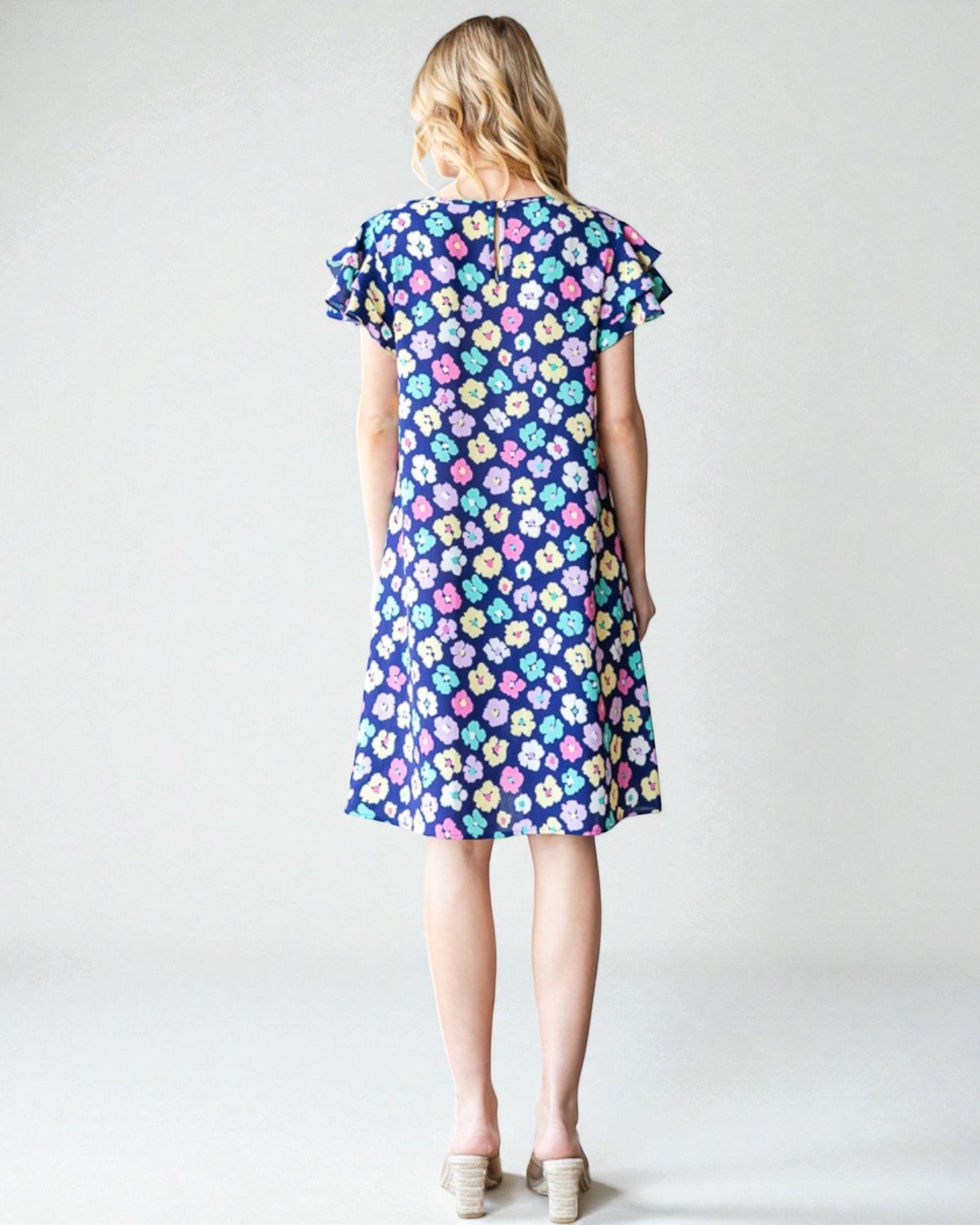 Robe mi-longue à manches à volants avec poches à fleurs bleu marine