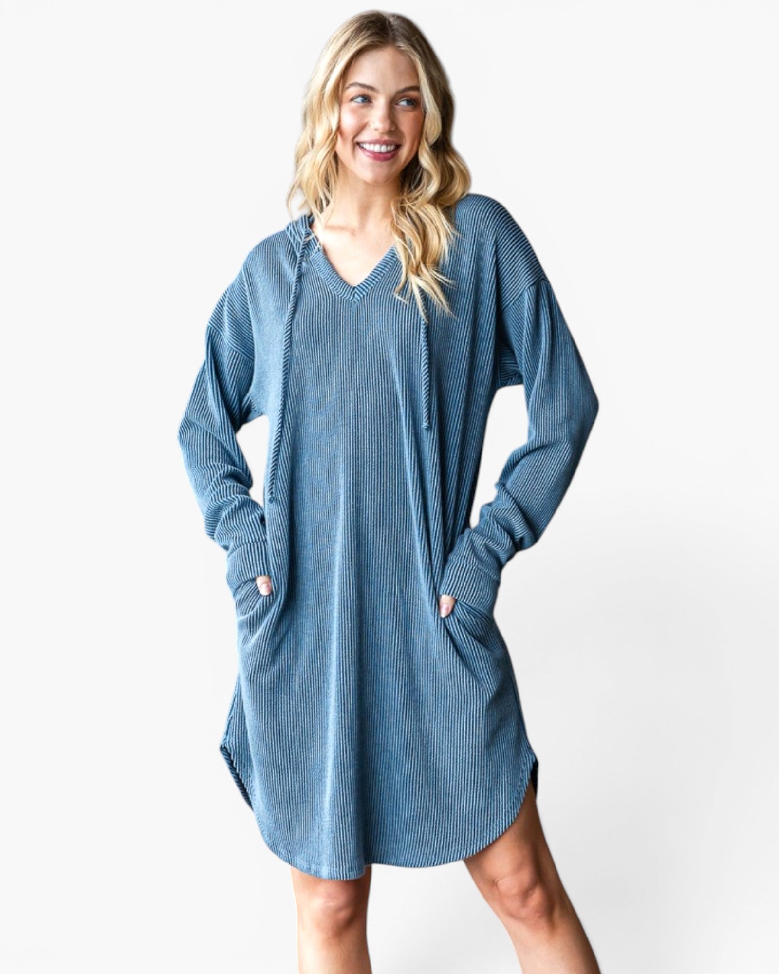 Vestido de punto acanalado con capucha y mangas largas hasta la rodilla en azul vaquero oscuro
