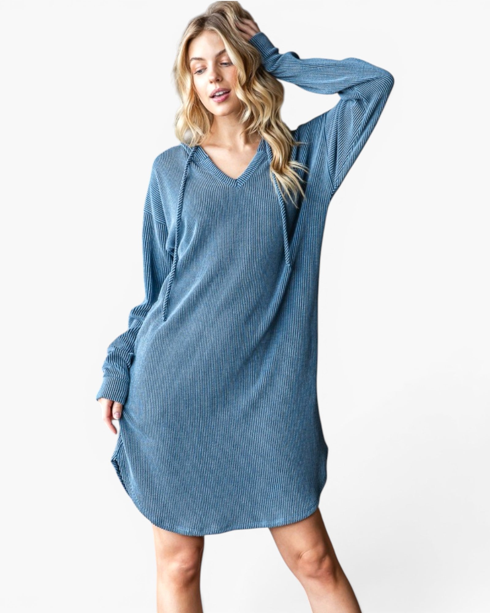 Vestido de punto acanalado con capucha y mangas largas hasta la rodilla en azul vaquero oscuro