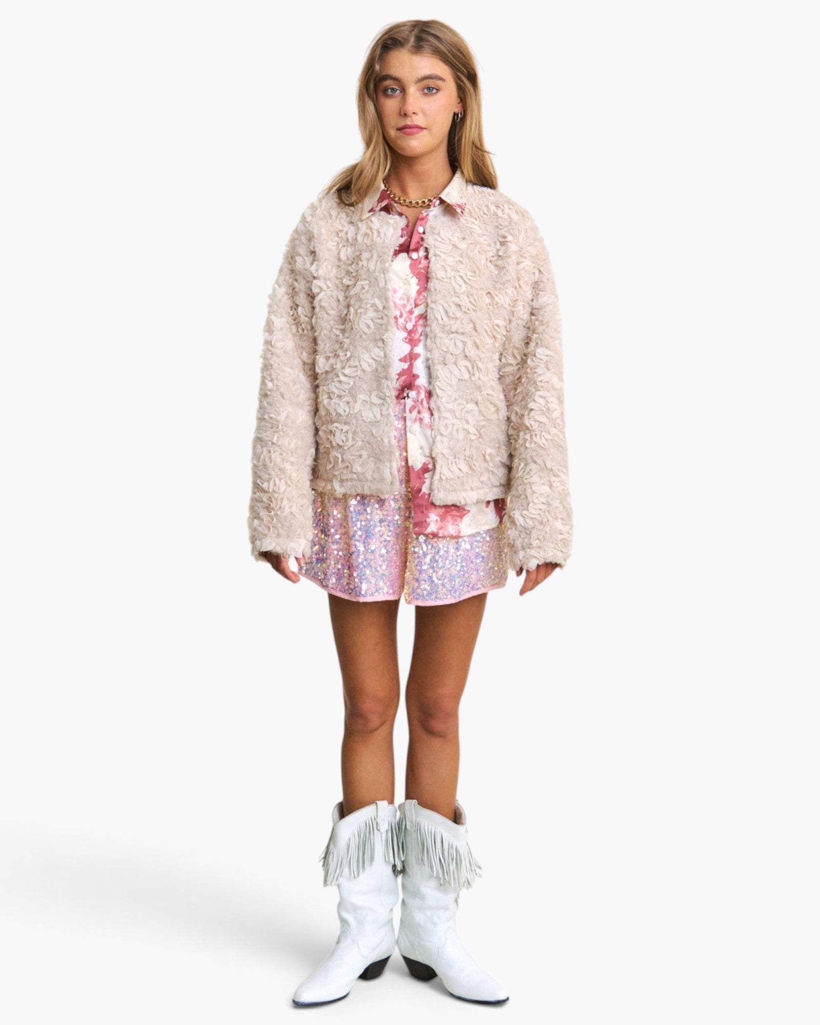 Chaqueta Sherpa con volantes en color beige ceniza