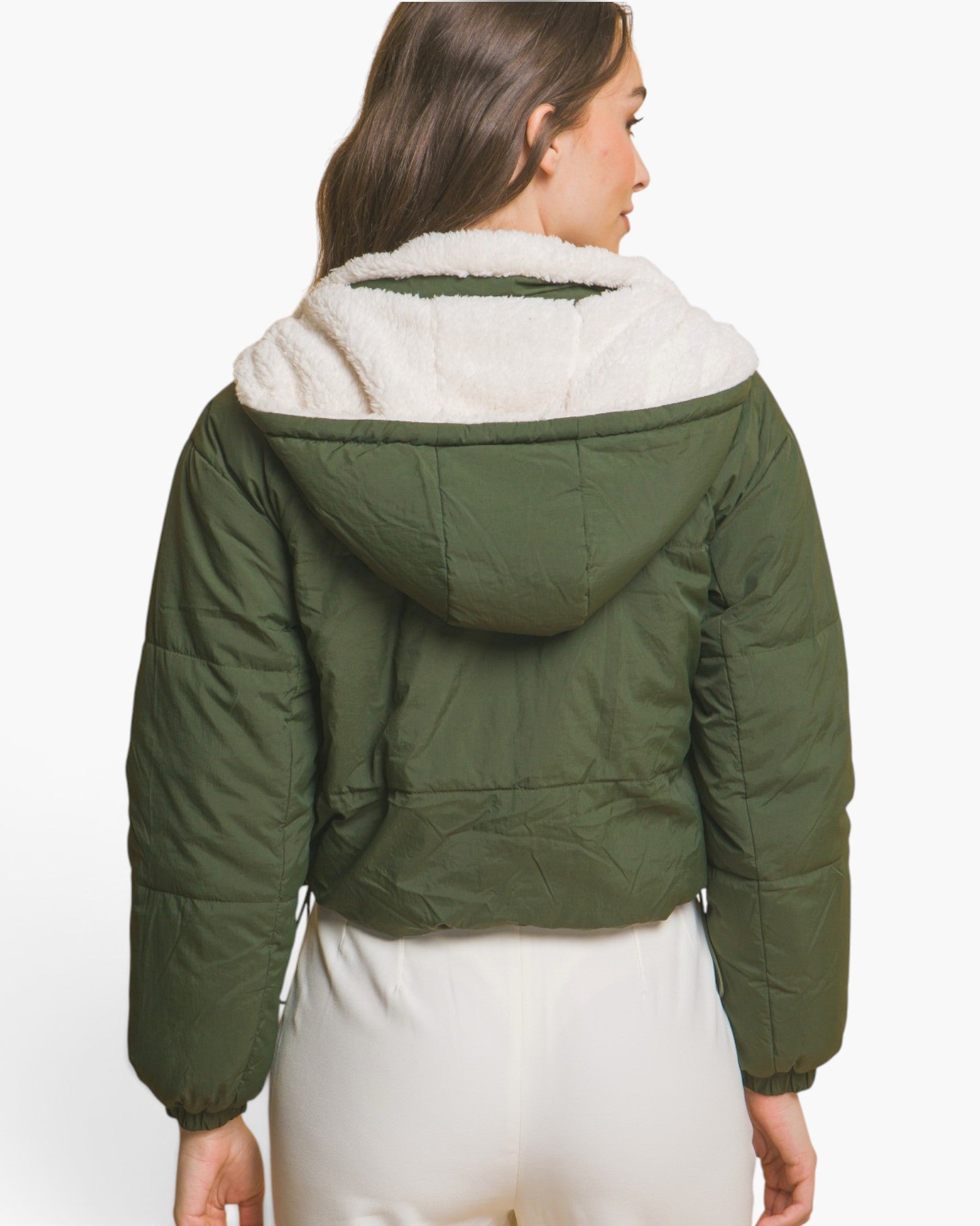 Chaqueta corta con capucha y cremallera de Sherpa en Hunter