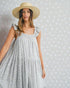 Robe mi-longue à volants fleuris sans manches en bleu