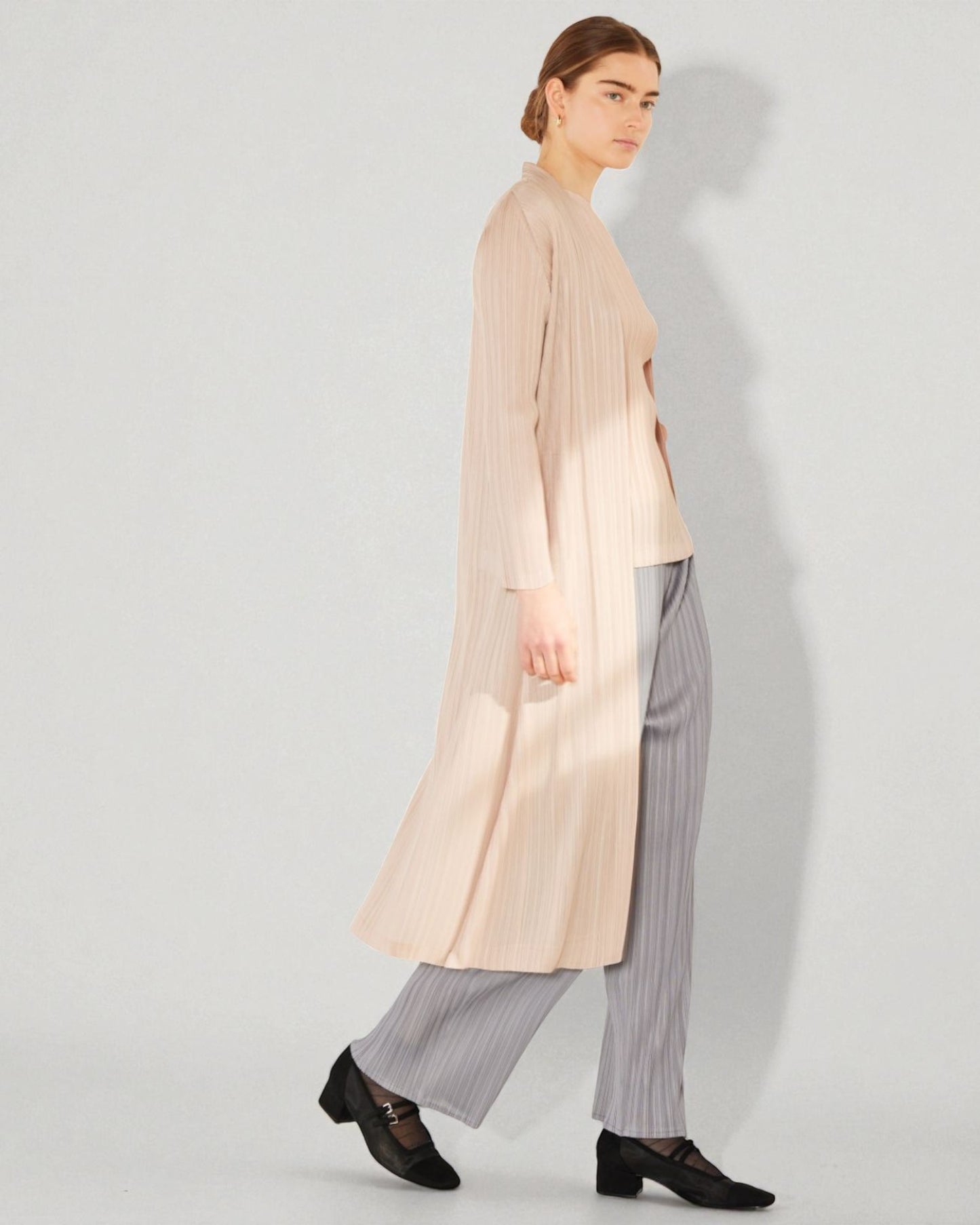Cárdigan largo plisado de manga larga