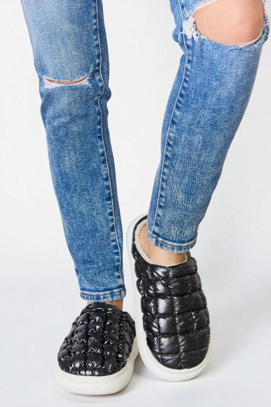 Black Quilted Puffer Slide Slippers