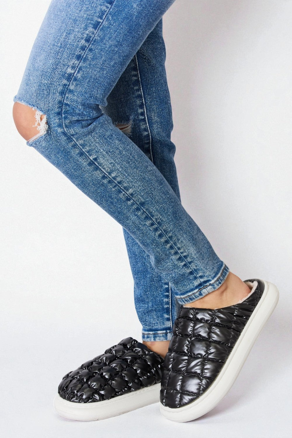 Black Quilted Puffer Slide Slippers