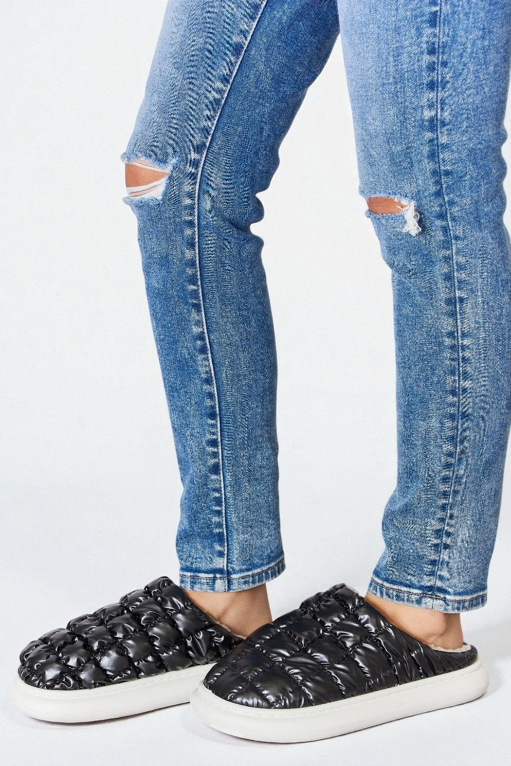 Black Quilted Puffer Slide Slippers