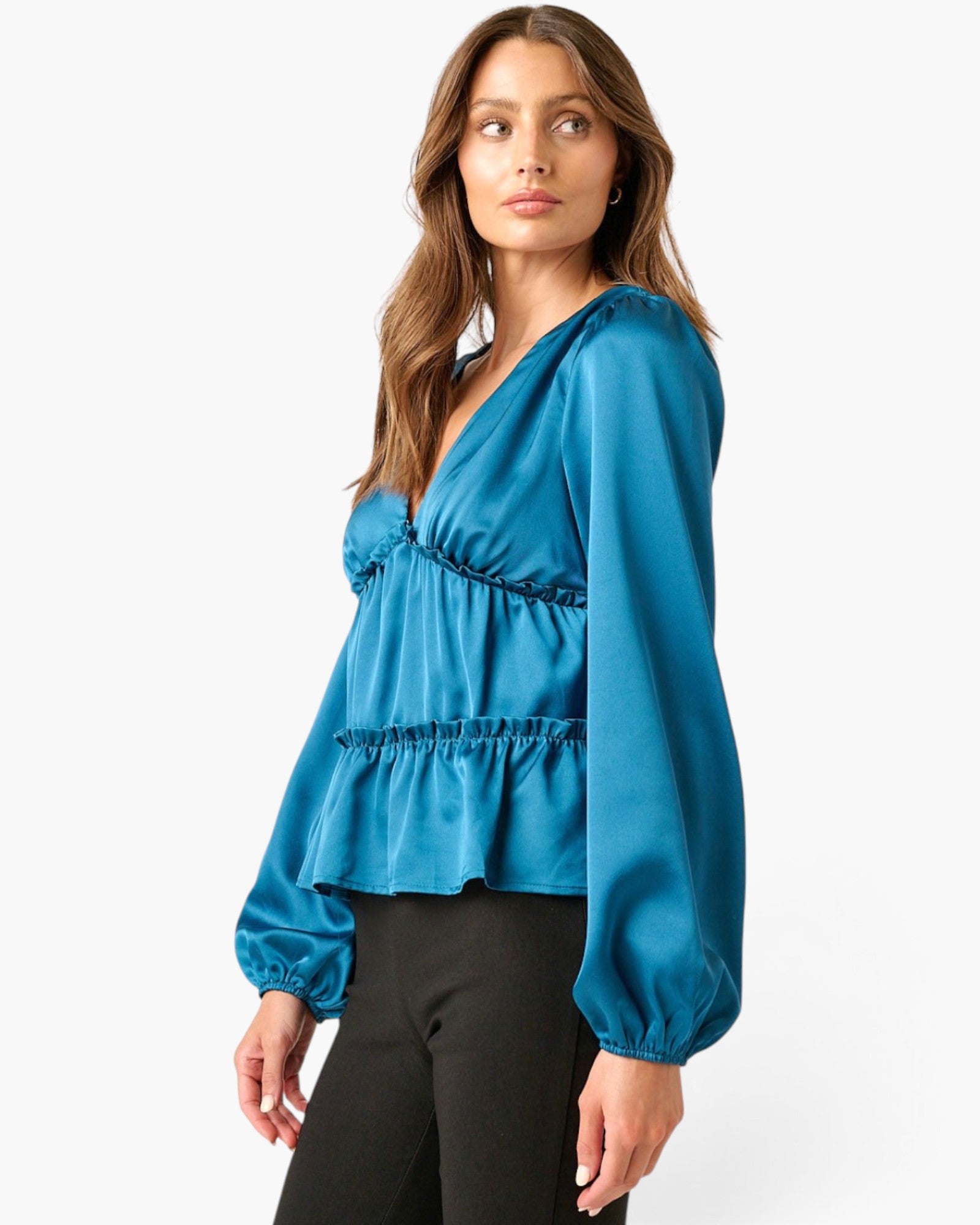 Blusa babydoll de satén con escote en V en color verde azulado