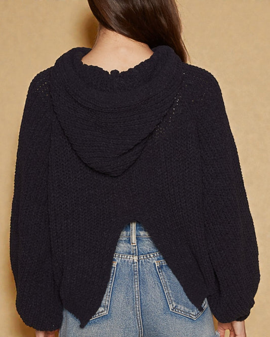 Pull court à capuche et manches ballon en indigo