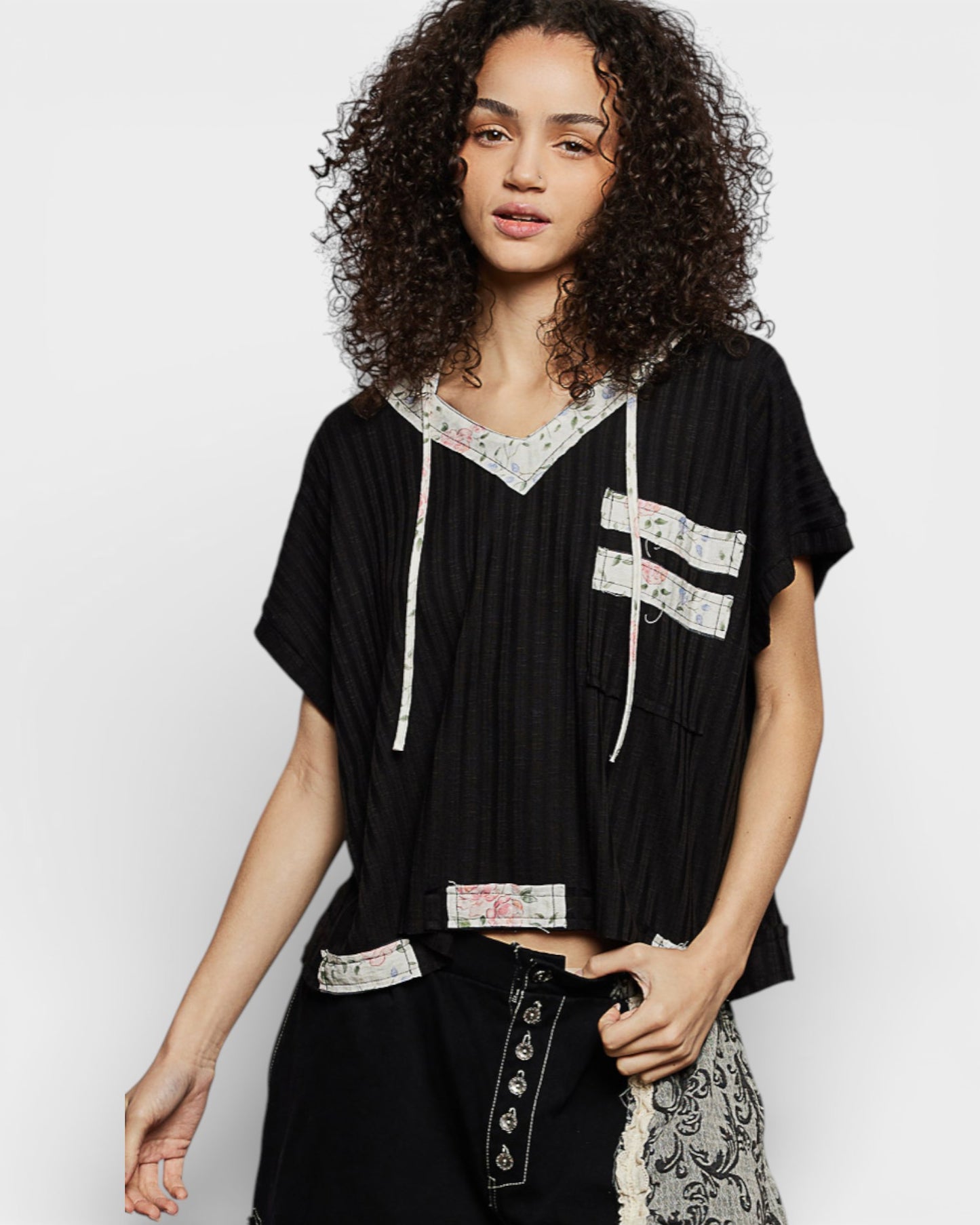 Black Floral Trim Hooded Open-Back Ribbed Top