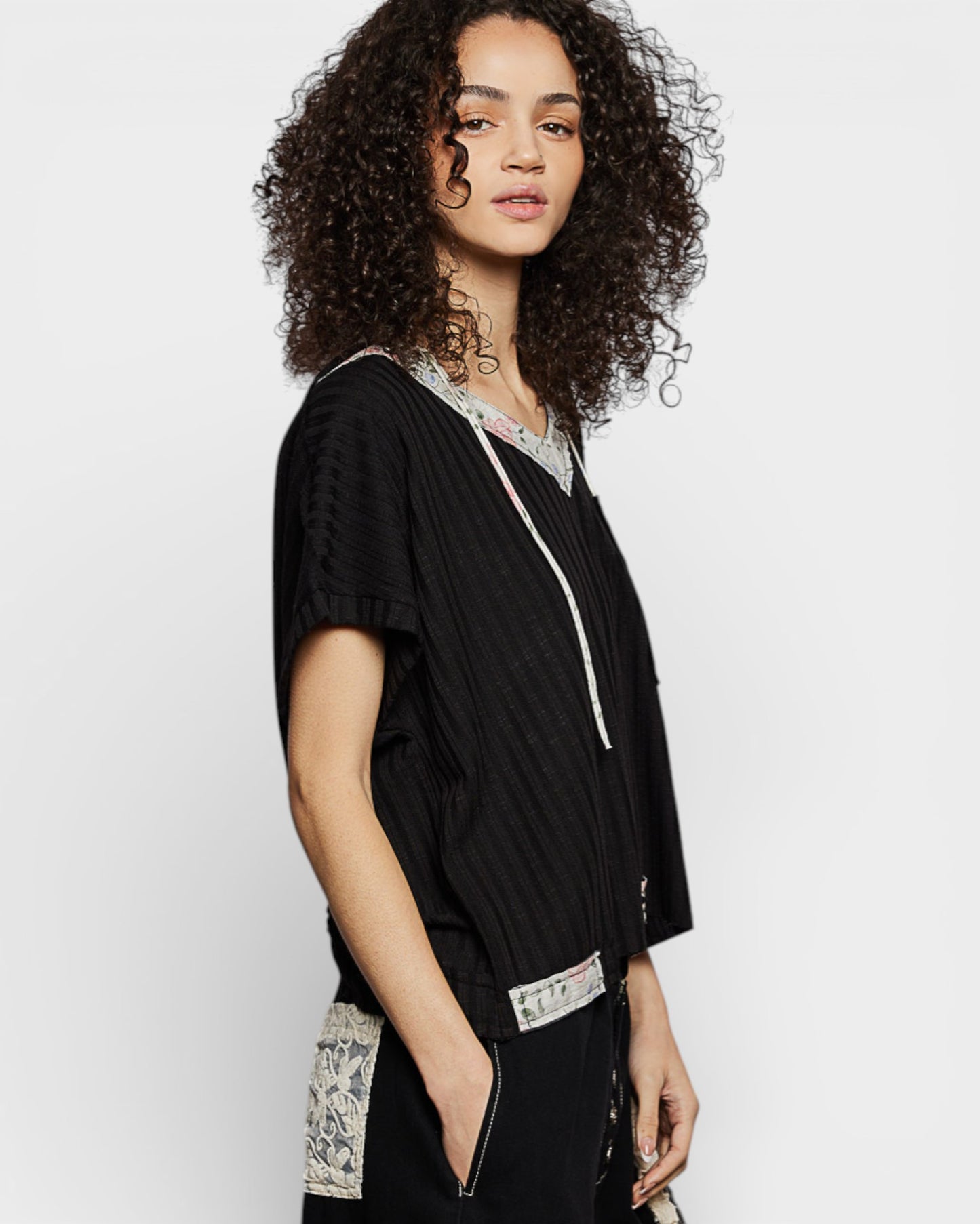 Black Floral Trim Hooded Open-Back Ribbed Top