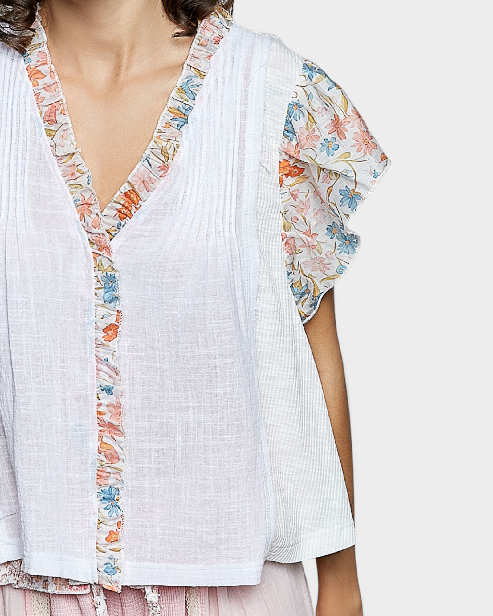 Ivory Floral Ruffle Sleeve Blouse