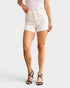 Short en jean taille haute gainant le ventre en blanc cassé