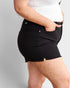 Short en jean taille haute gainant en noir