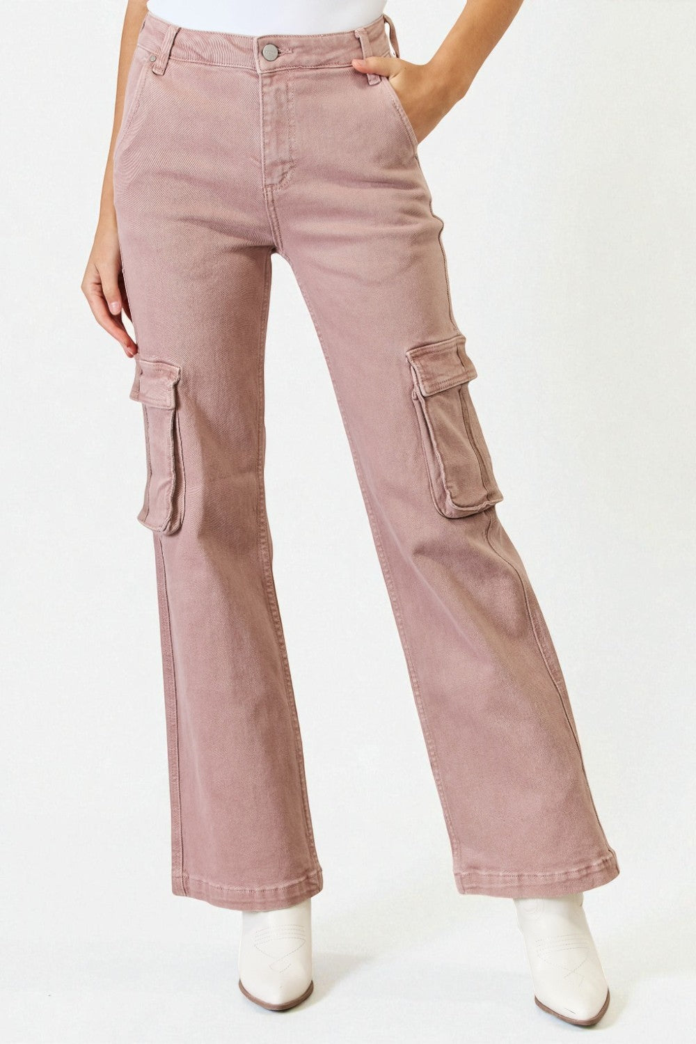 Vaqueros cargo de tiro alto y pernera ancha en color malva