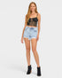 Short en jean taille haute délavé à l'acide clair avec détails en strass