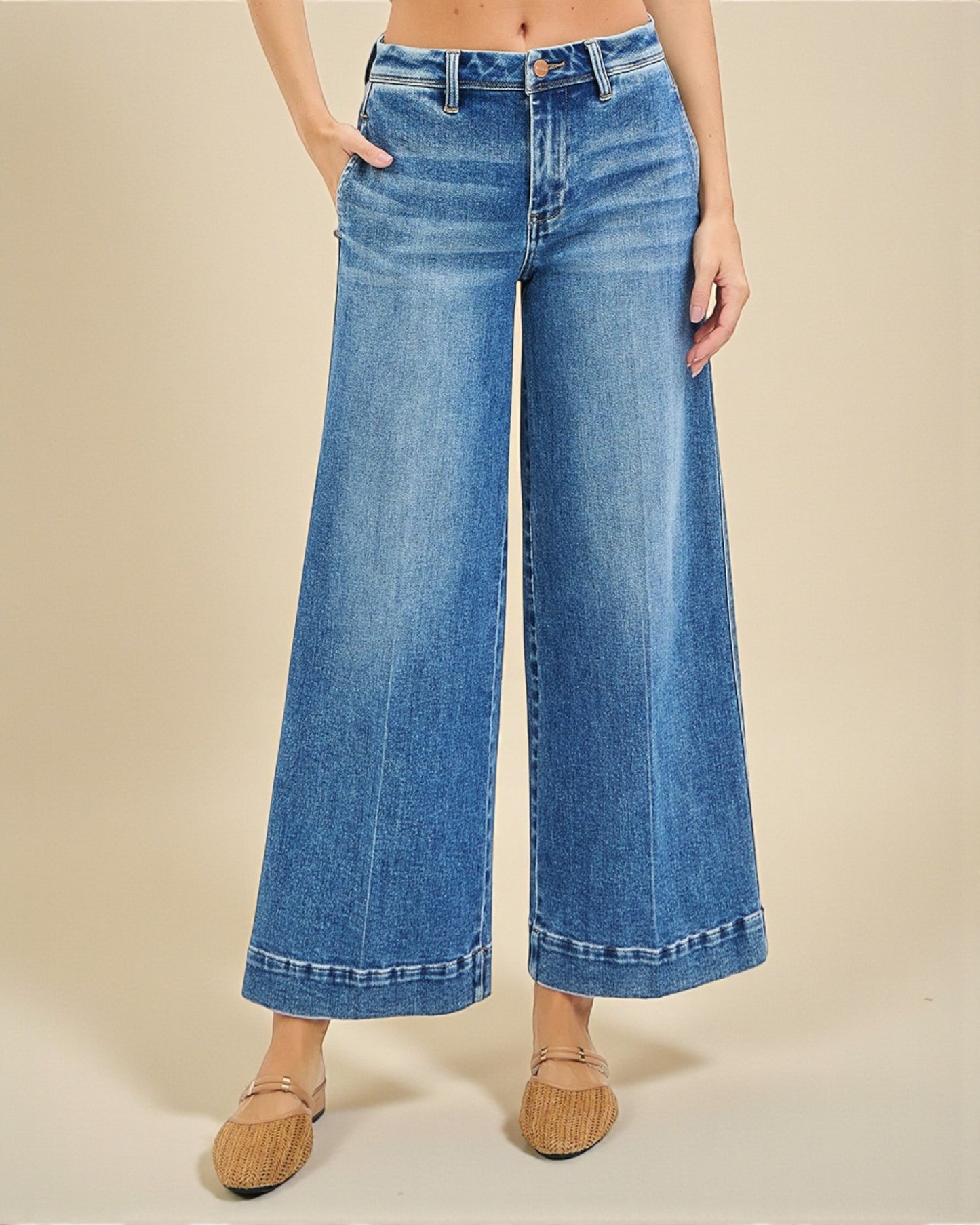 Medium Wash Cropped Wide Leg Jeans