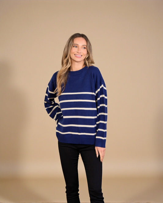 Suéter de rayas en color azul marino y marfil