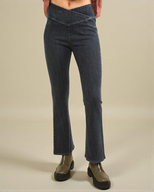 Black Wash V-Waist Pull-On Flare Jeans
