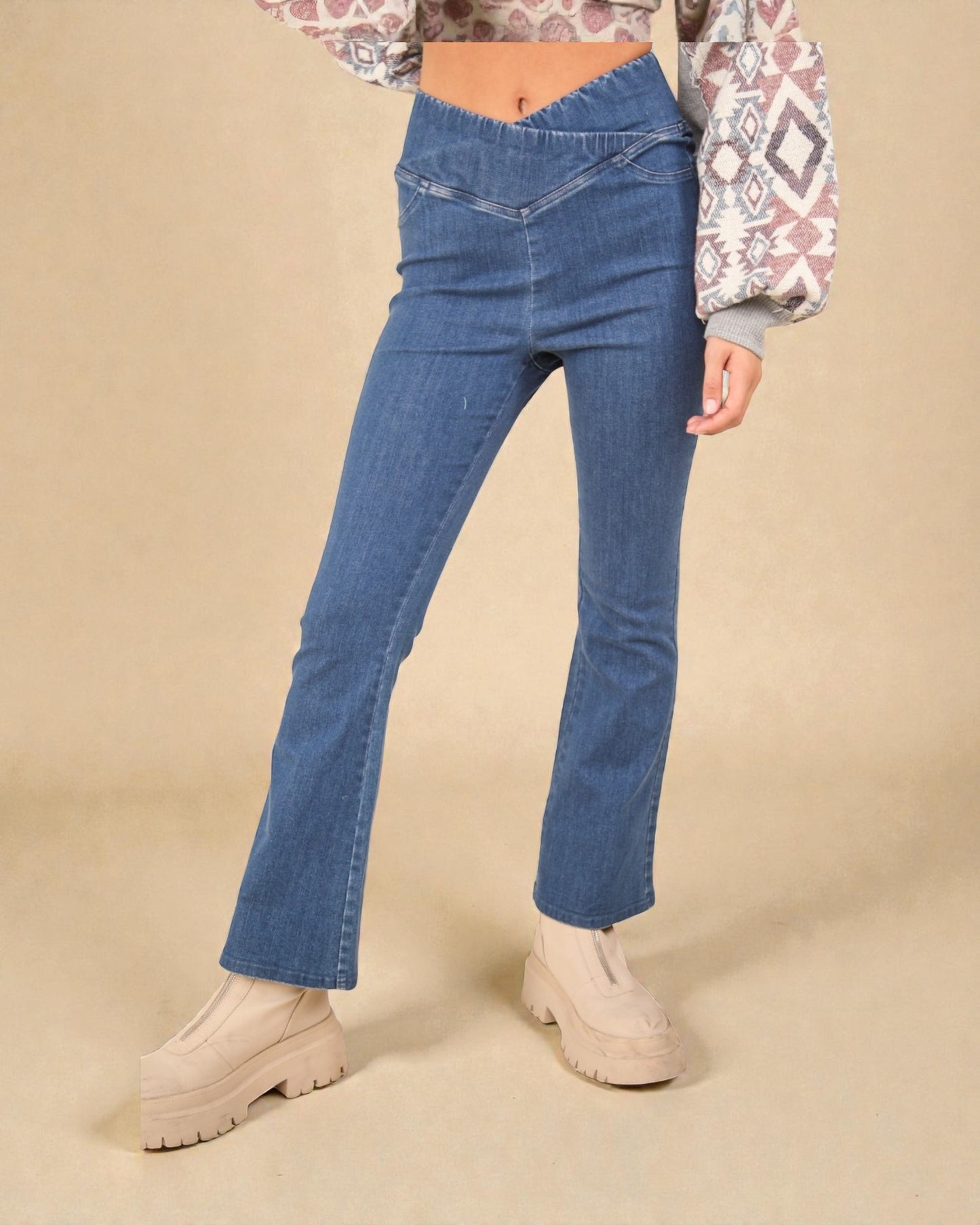 Legging taille croisée en denim délavé en indigo