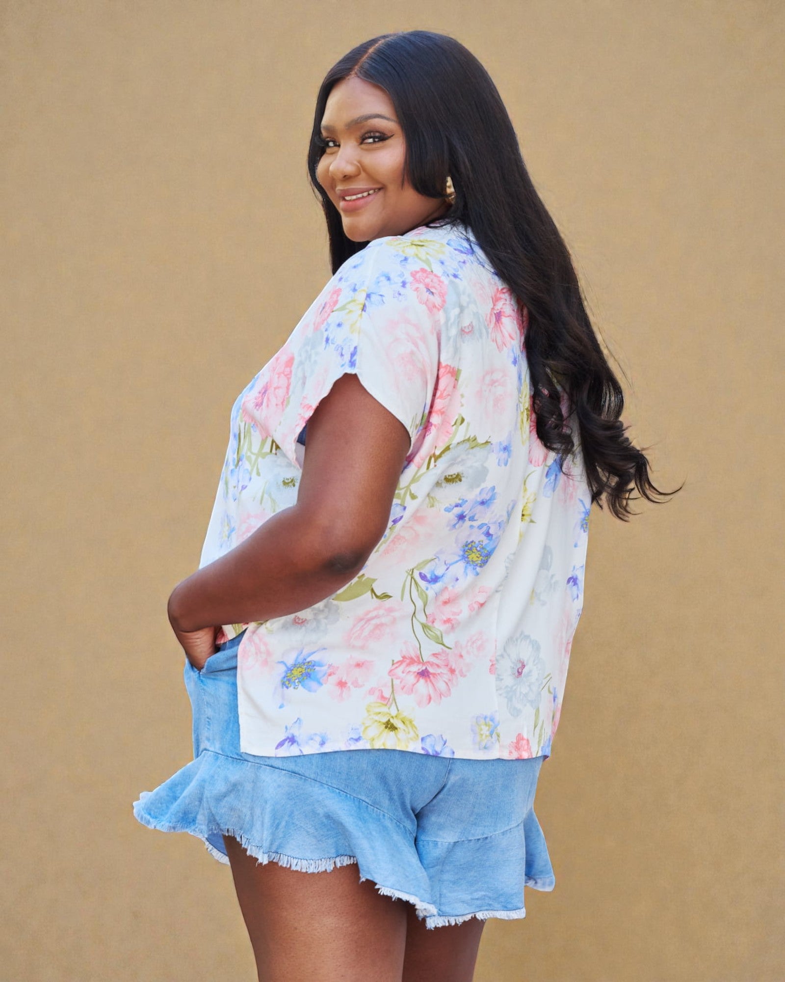 Soft Pastel Floral V-Neck Short Sleeve Top