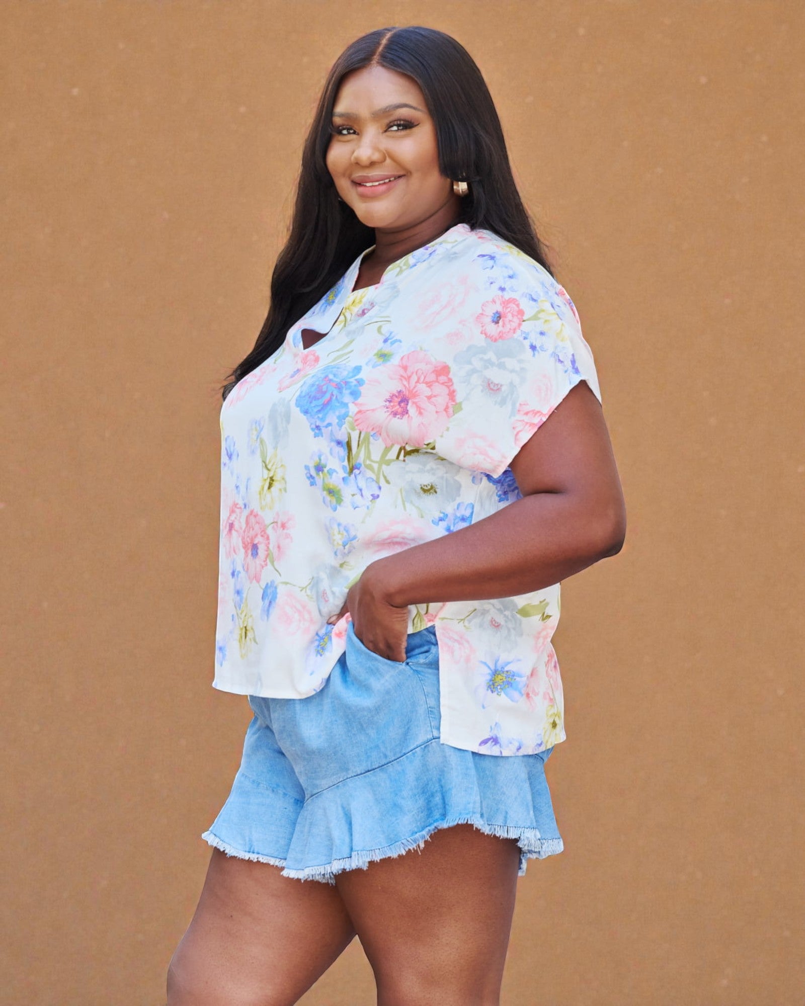 Soft Pastel Floral V-Neck Short Sleeve Top