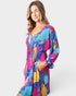 Vestido mini estampado con escote en V en azul multi