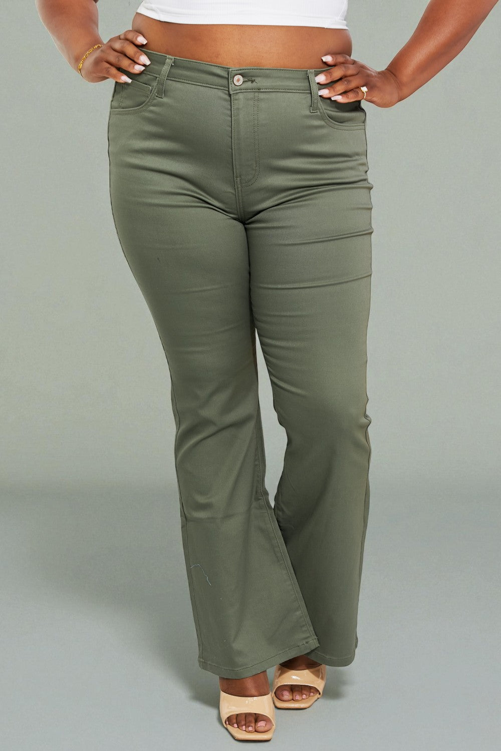 Jean bootcut taille haute en vert matcha