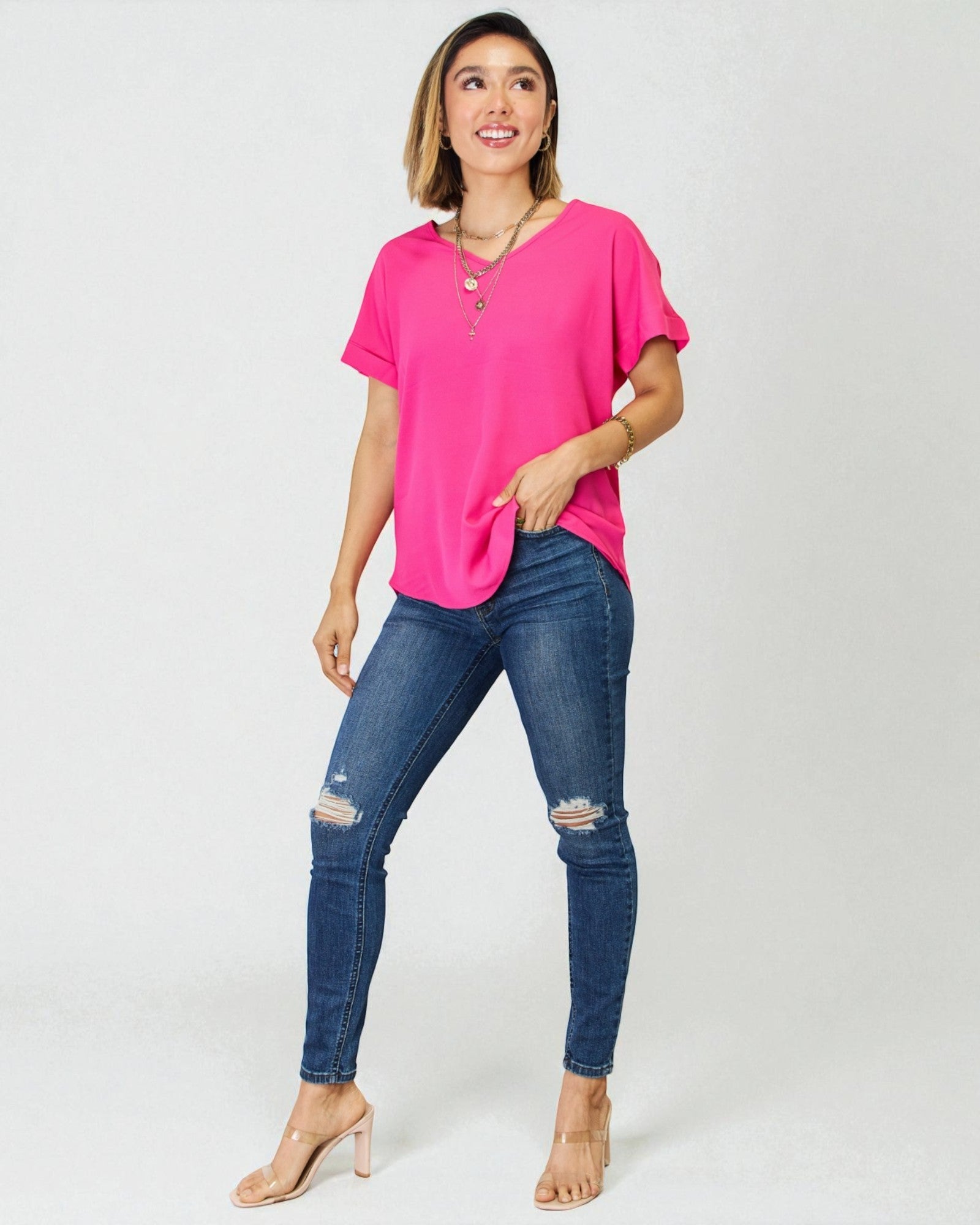 T-shirt roulé à manches courtes et col en V en rose vif