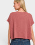 Camiseta corta de manga corta con escote en pico en color rosa invernal