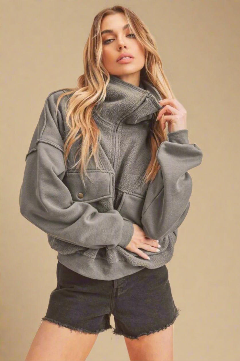 AEMI+CO - Charcoal Snap - Front Fleece Pullover