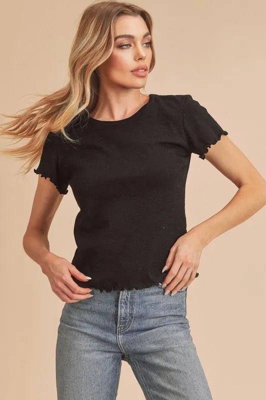 AEMI+CO - Lettuce Hem Fitted Tee – Black