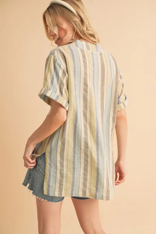 AEMI+CO - Textured Striped Popover Top – Soft Blue & Lemon Cream