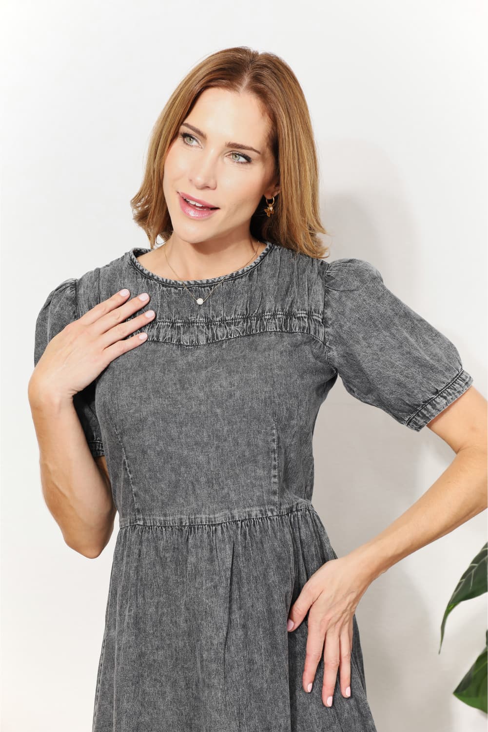 And the Why - Washed Chambray Denim Midi Dress in Dark Gray