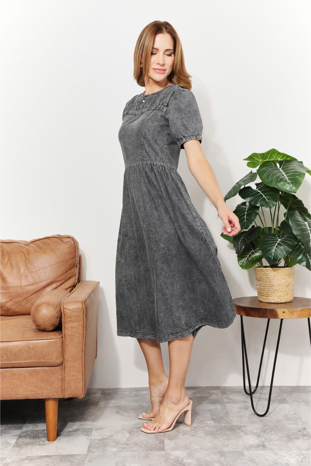 And the Why - Washed Chambray Denim Midi Dress in Dark Gray