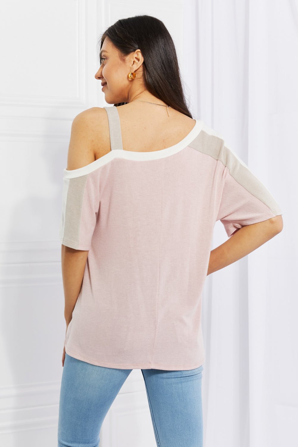 Andree by UnitCold Shoulder Tee in Dusty Pink