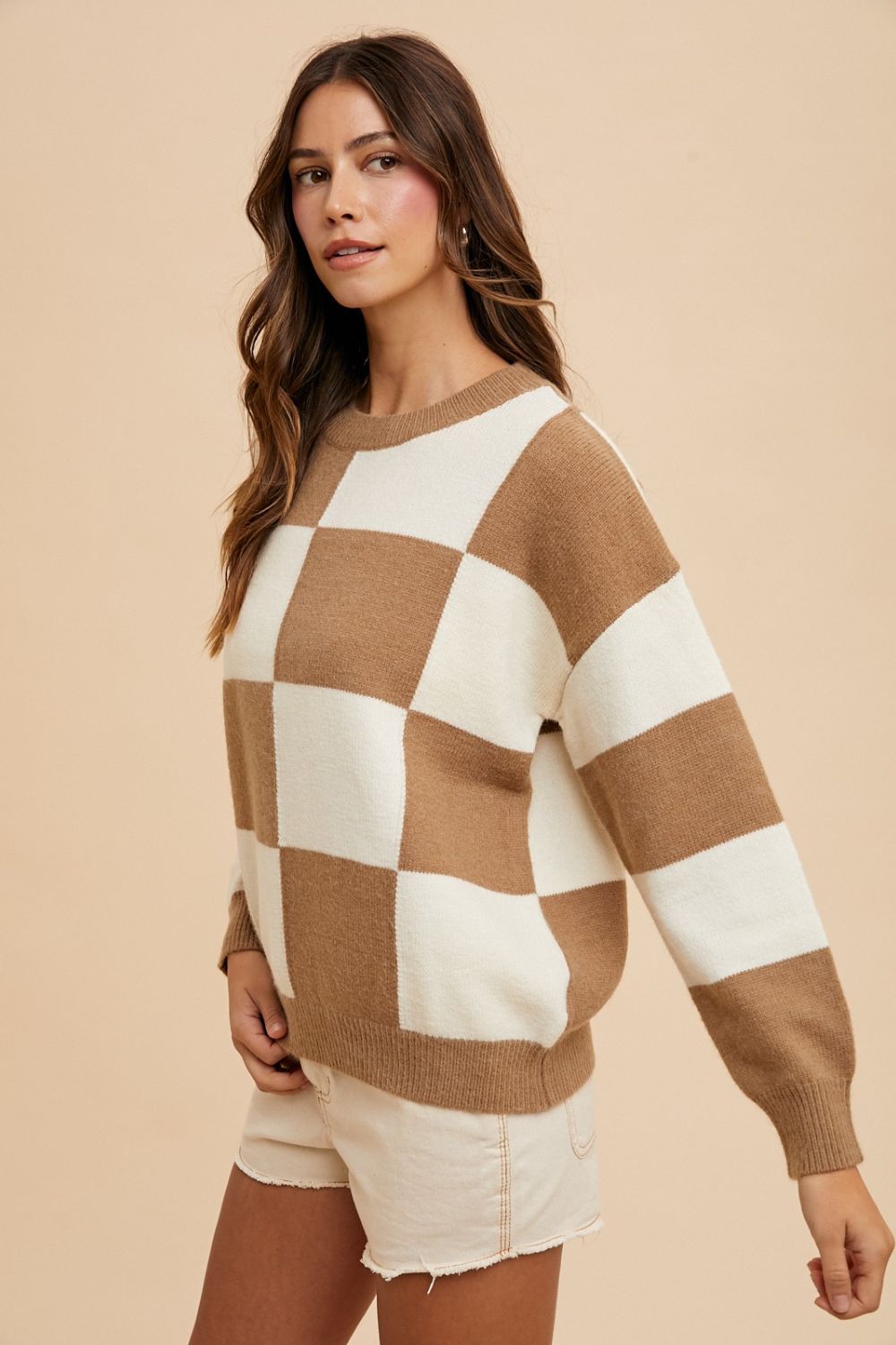 ANNIE WEAR - Checkered Relaxed Fit Sweater in Mocha