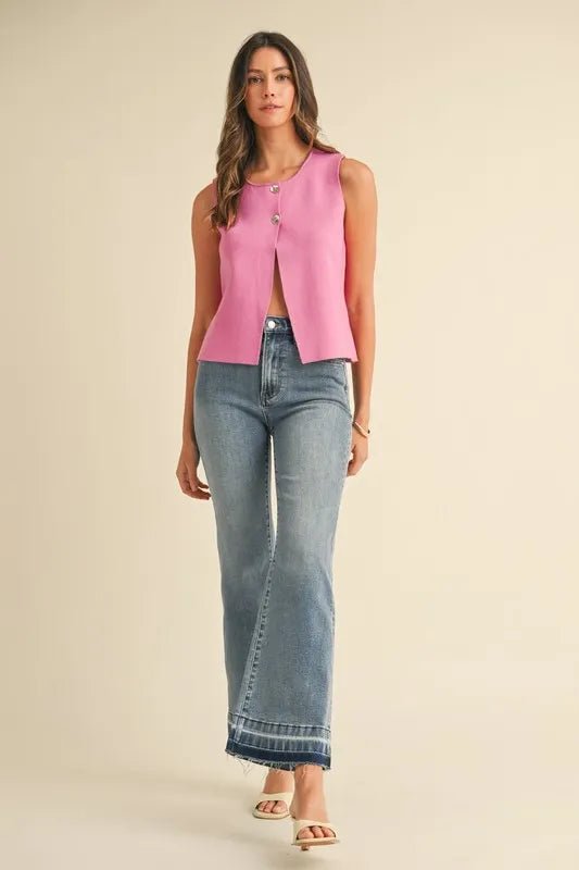 ANNIE WEAR - Sleeveless Split Hem Button Front Top in Bubblegum Pink