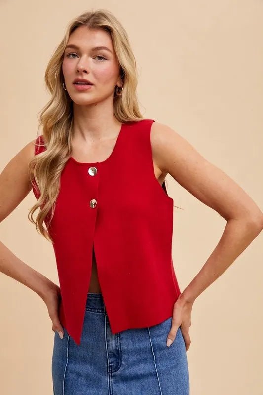 ANNIE WEAR - Sleeveless Split Hem Button Front Top in Red