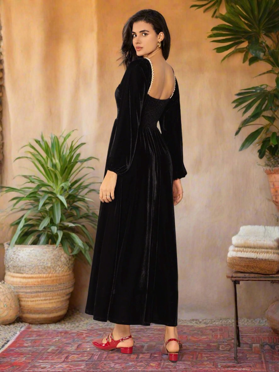 Beach Rose Co. - Black Sweetheart Neck Velvet Midi Dress