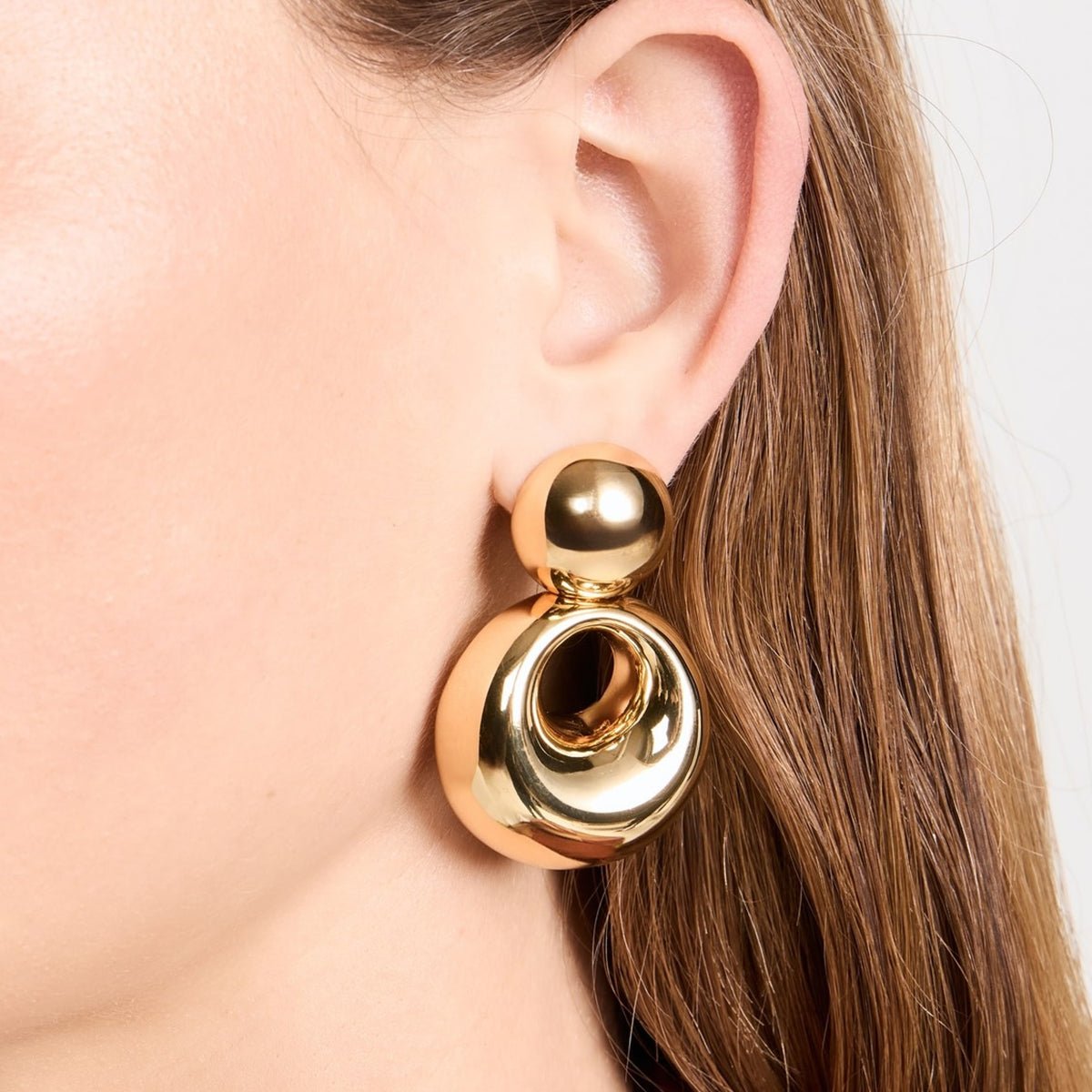 Beach Rose Co. - Gold Cutout Circle Dangle Earrings