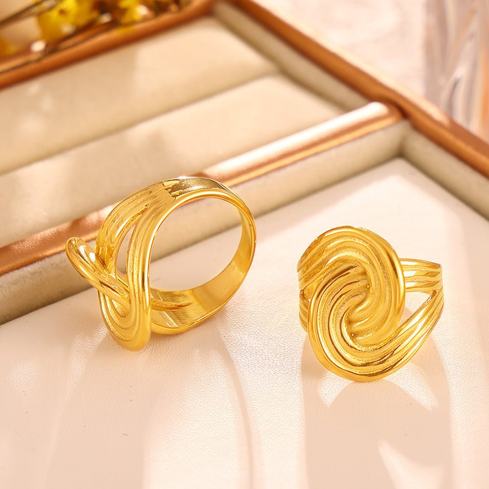 Beach Rose Co. - Gold Twisted Ring