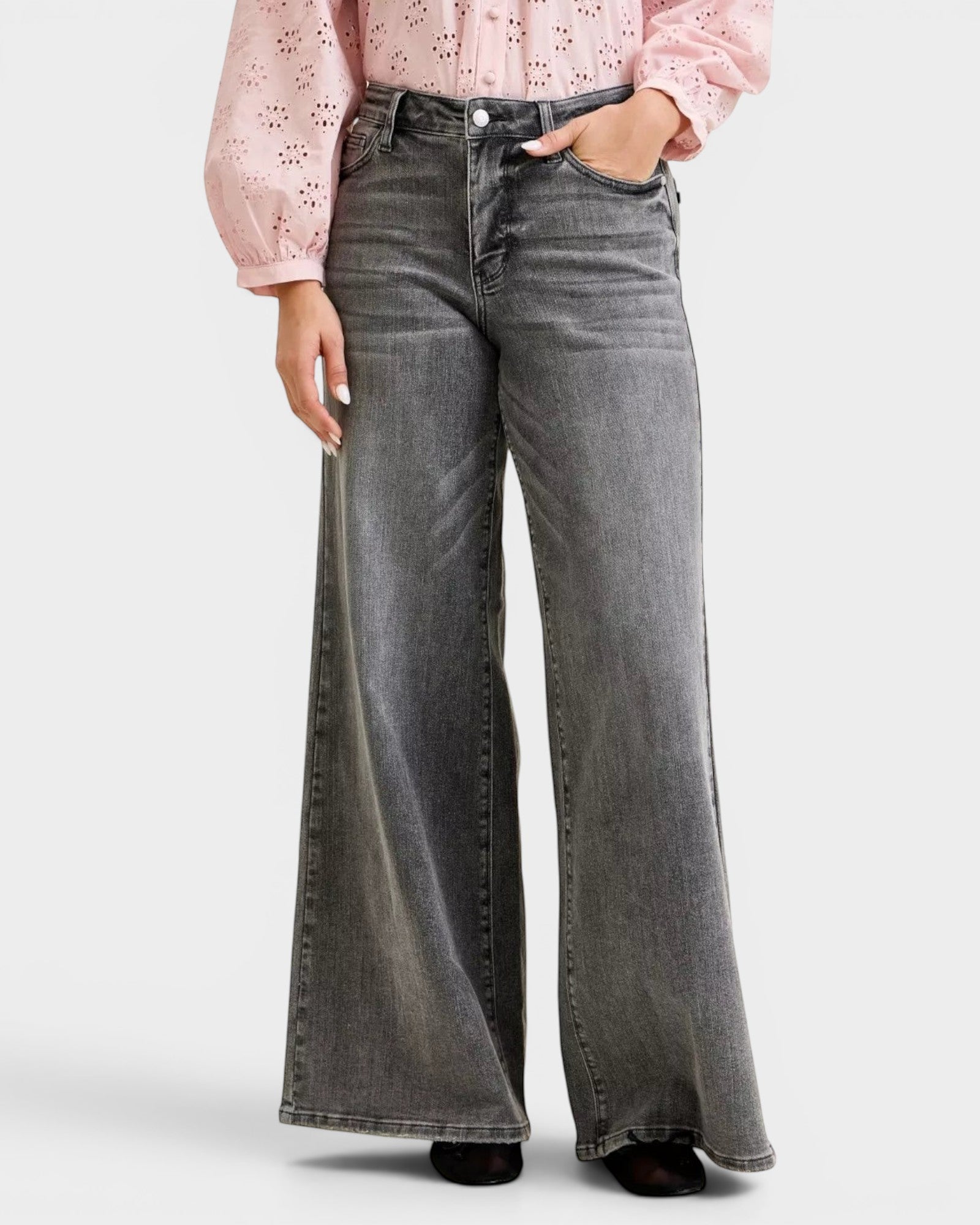 Beach Rose Co. gray wash wide leg jeans with mid-rise waist and pockets. Made from cotton blend.