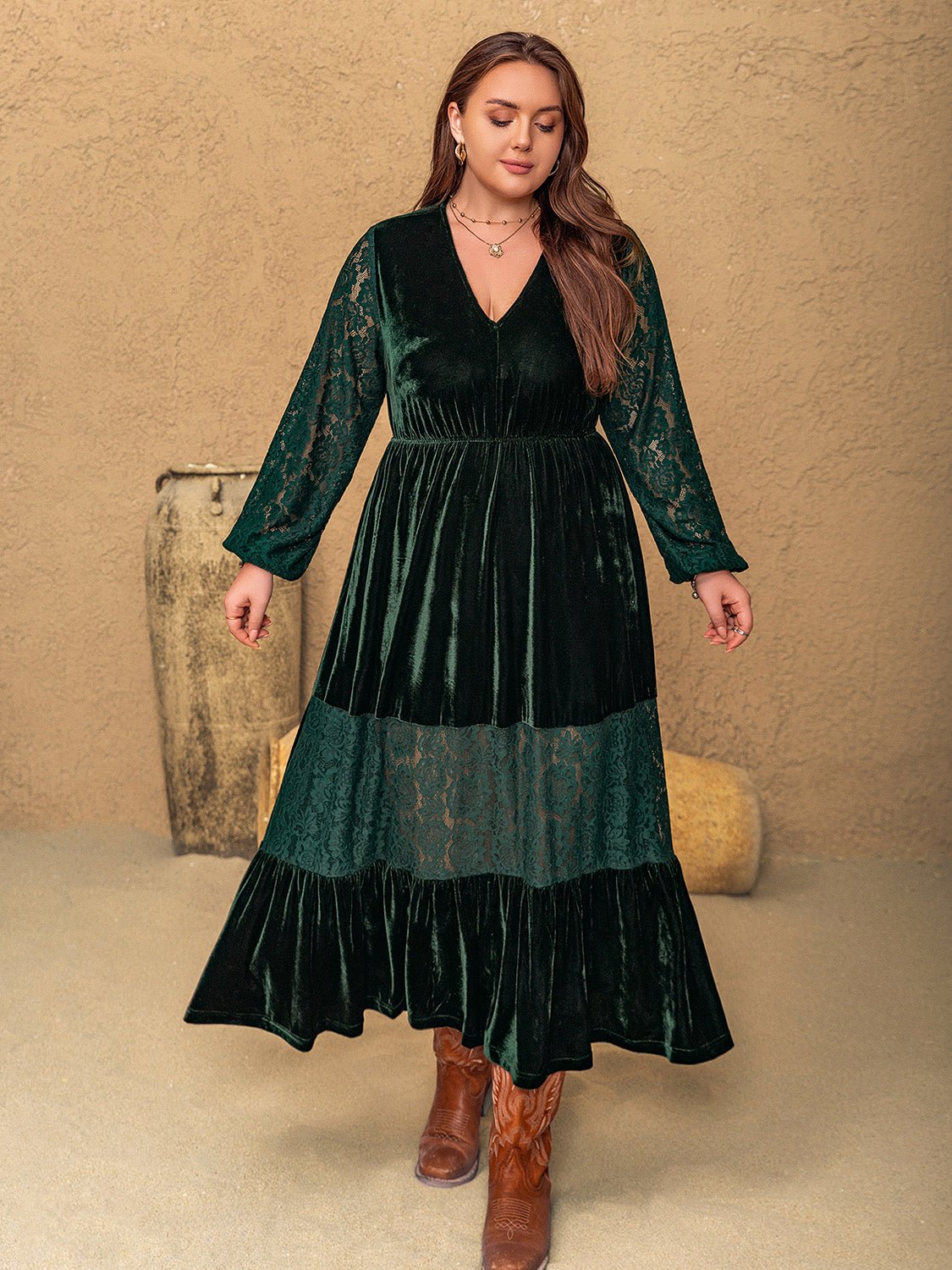 Beach Rose Co. - Plus Size Dark Green Lace Detail Velvet Midi Dress