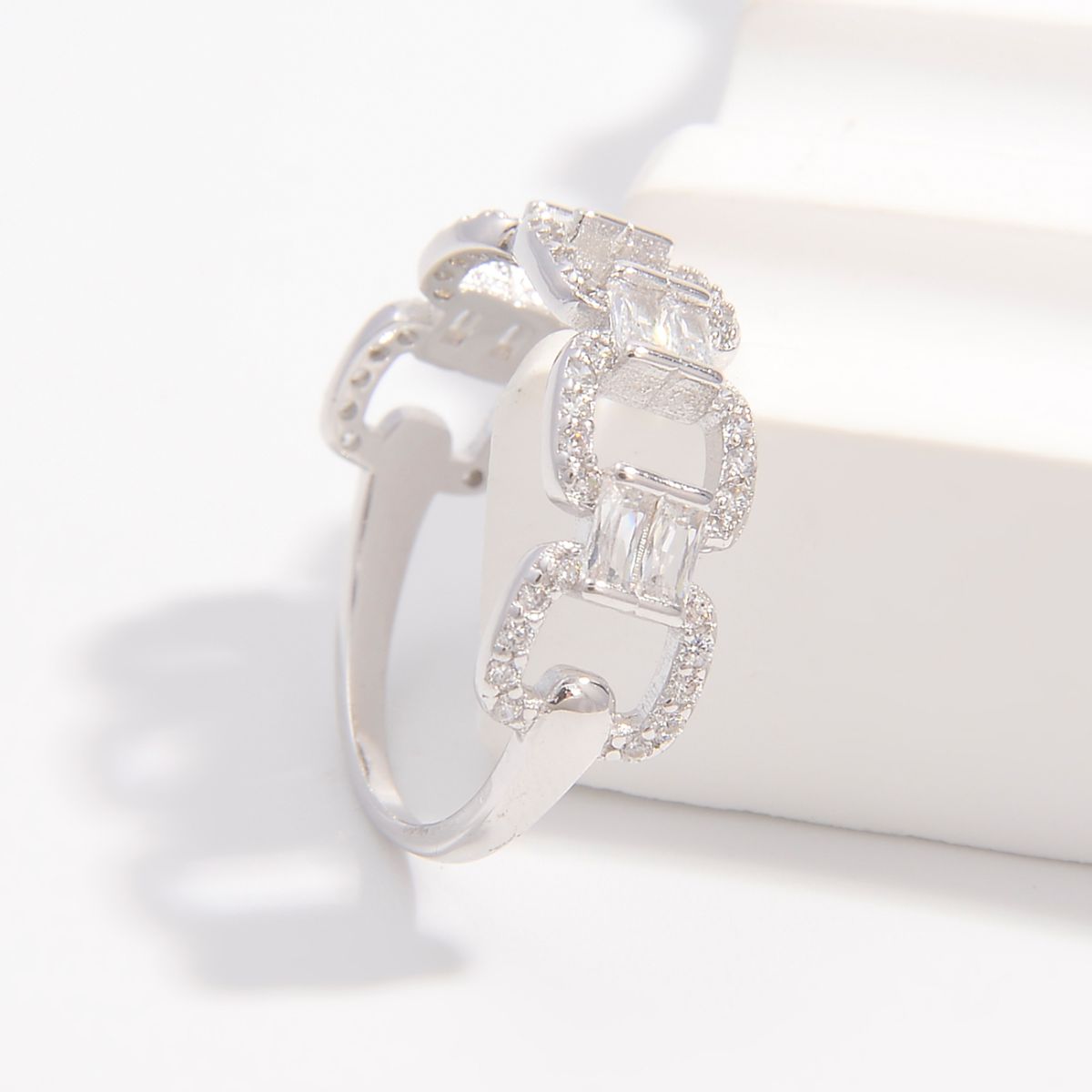 Beach Rose Co. - Silver Zircon Links Ring