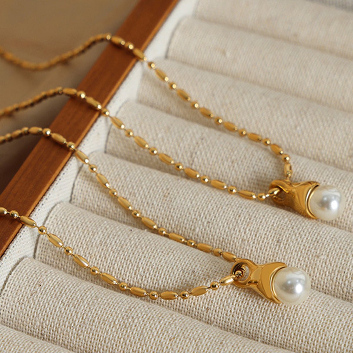 Beach Rose Co.Pearl Pendant Gold Necklace