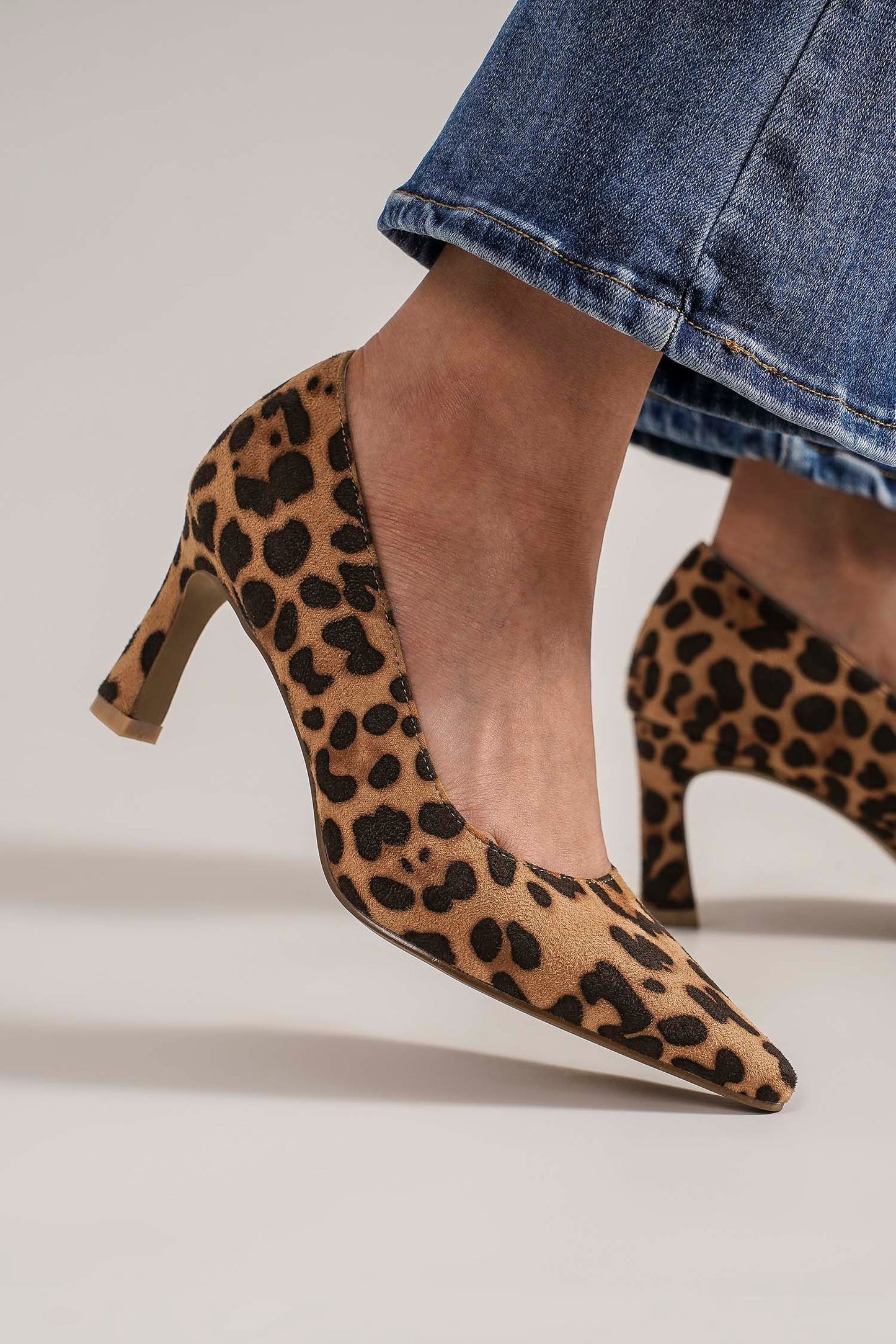 BEAST FASHION - Vegan Suede Leopard Pumps